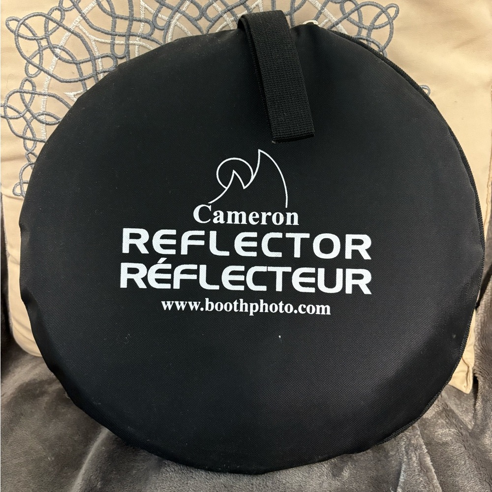 Cameron Camera Reflector